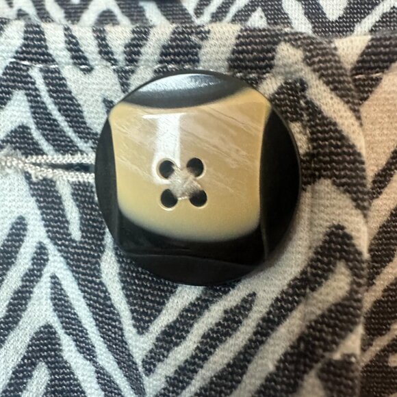 Cabi Jacket Style #3034 Womens M  Gray White Zig Zag Zebra Ponte Knit Pockets - Picture 3 of 6